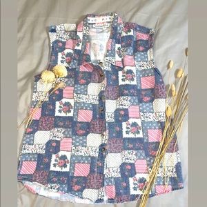 Sleeveless button down shirt floral design for women size M